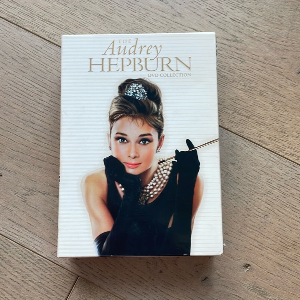 The Audrey Hepburn DVD collection - unopened in perfect condition 🖤